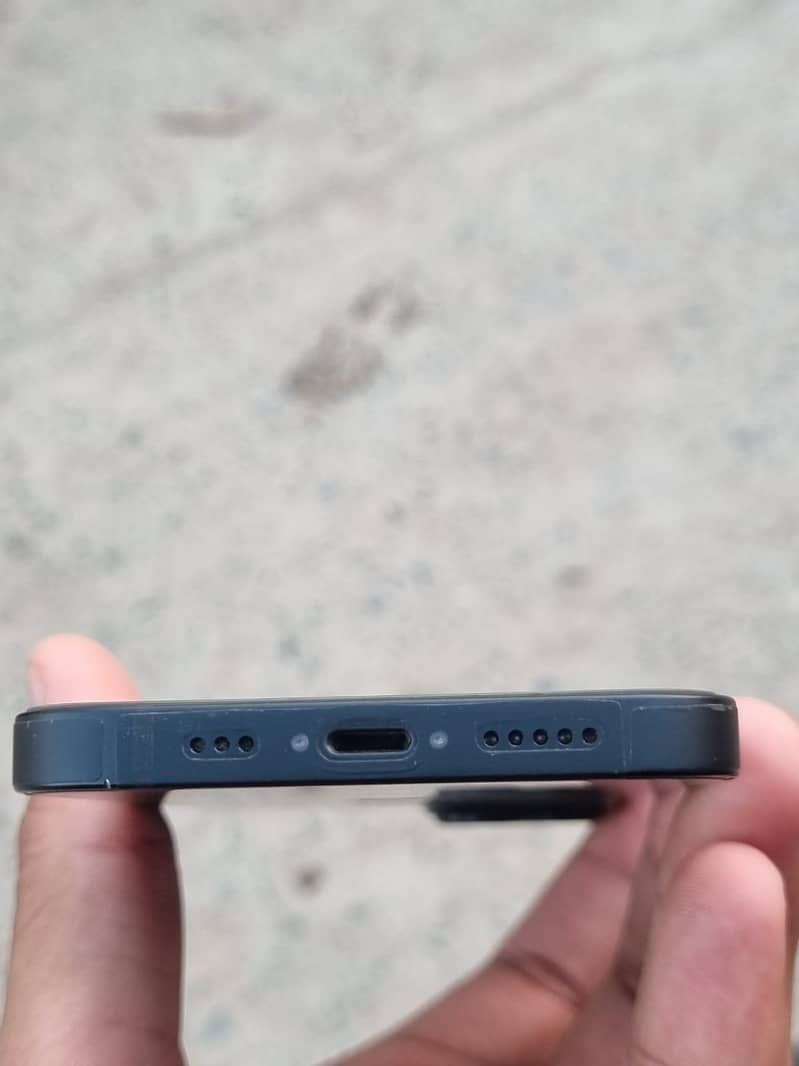 Apple iPhone 14 4