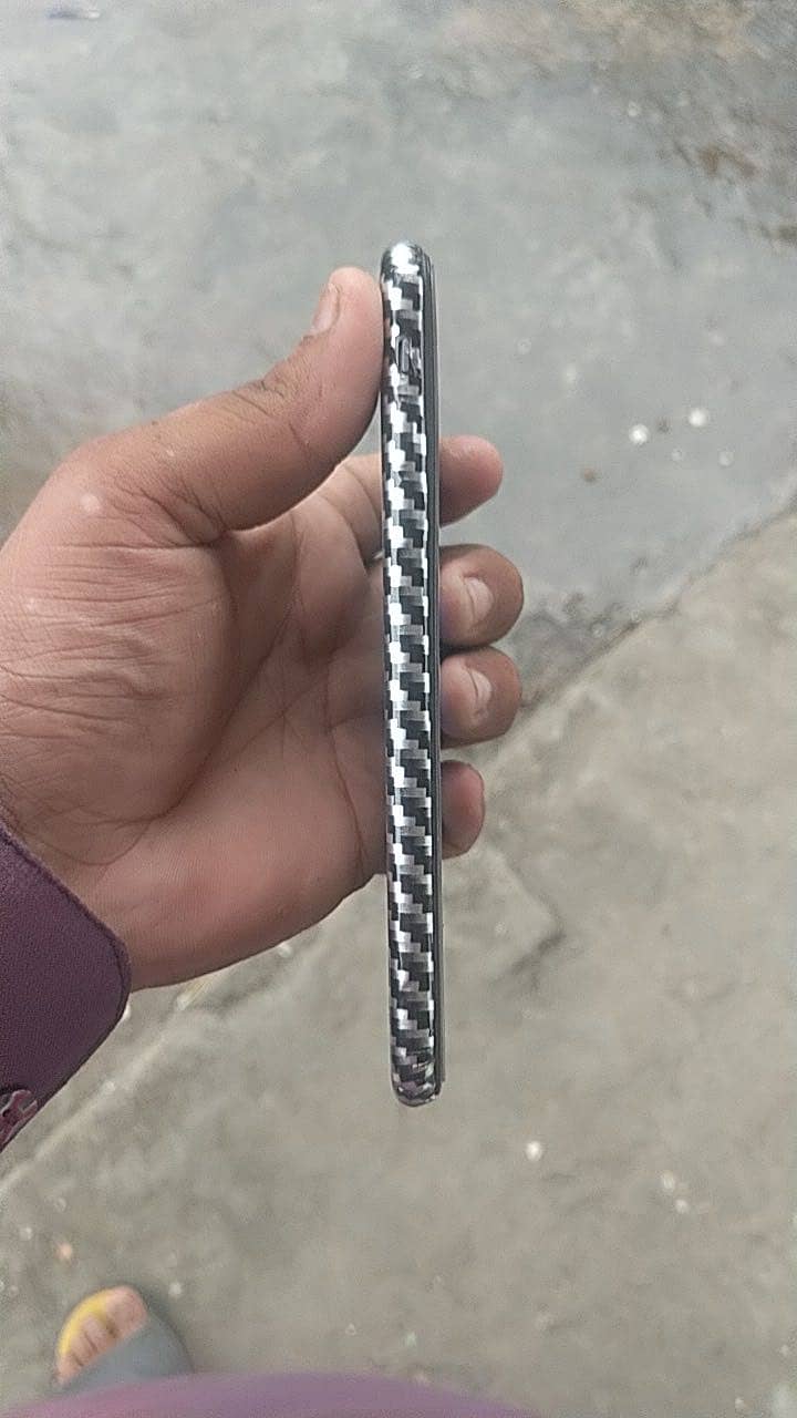 Apple iPhone 11 0