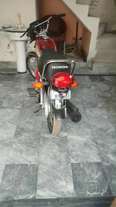 New condition 2026 model only 1700 km ride