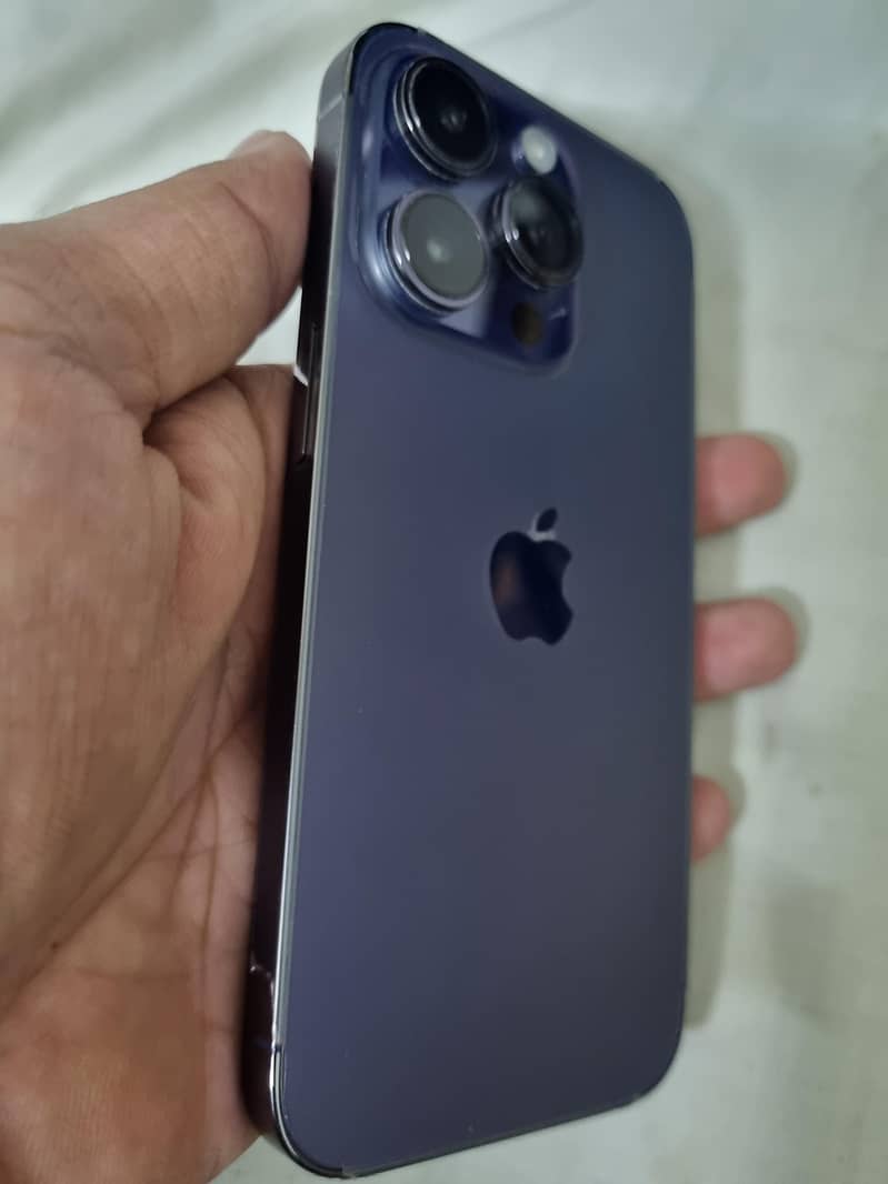 Apple iPhone 14 Pro 1