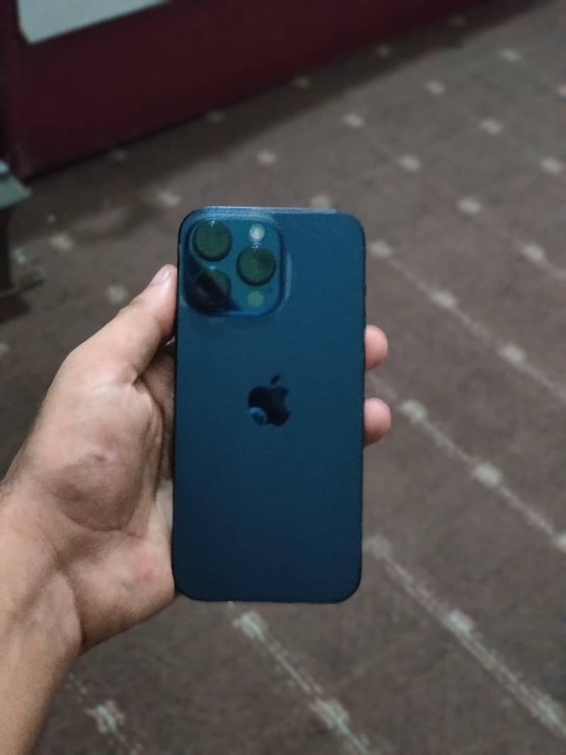 Apple iPhone 15 Pro Max 0