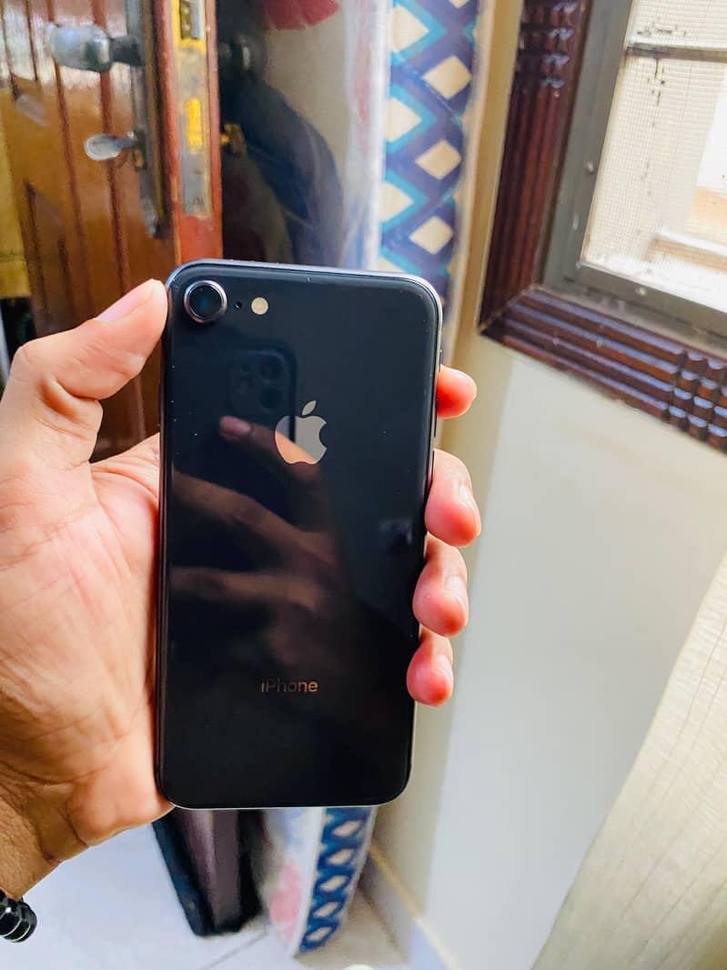 Apple iPhone 8 2