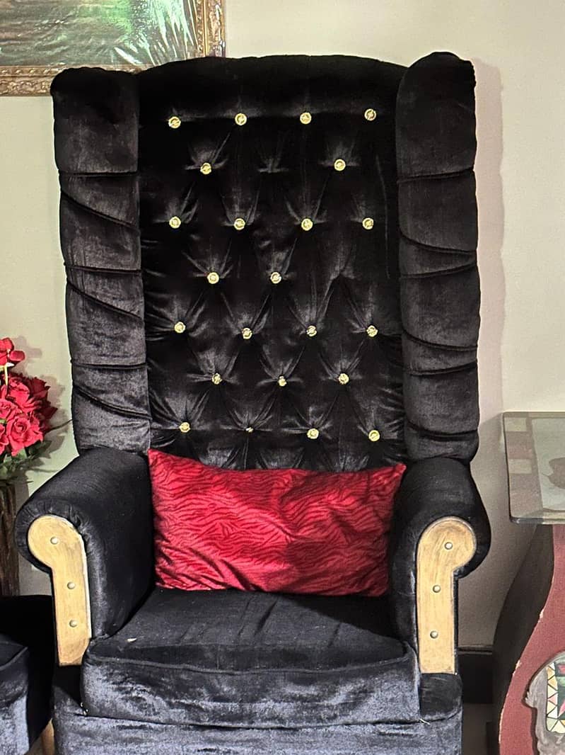  Royal king Size Sofas 1