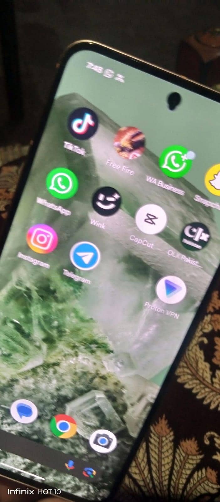 Google Pixel 8 3