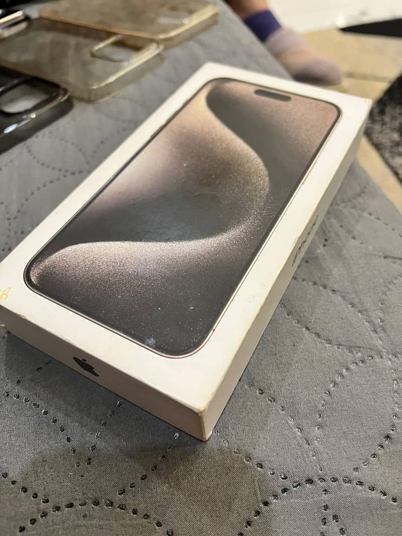 Apple iPhone 15 Pro Max 3