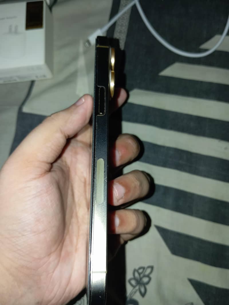 Apple iPhone 14 Pro Max 5