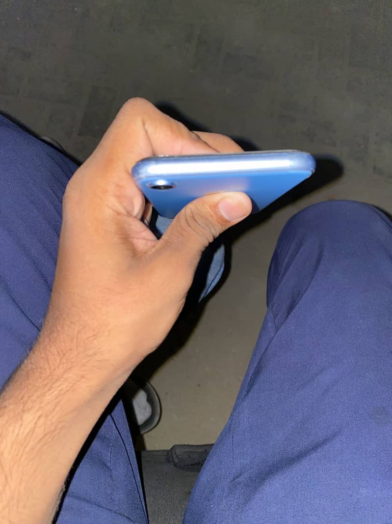 Apple iPhone XR 3