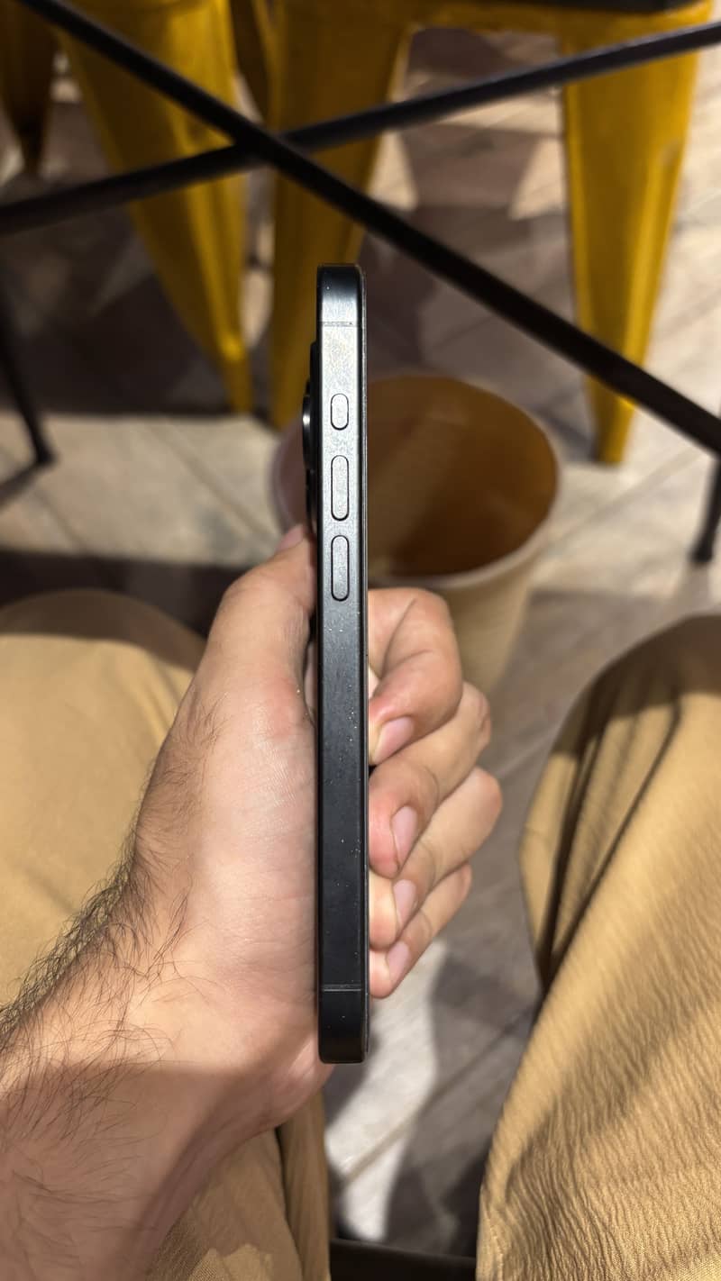 Apple iPhone 15 Pro 1