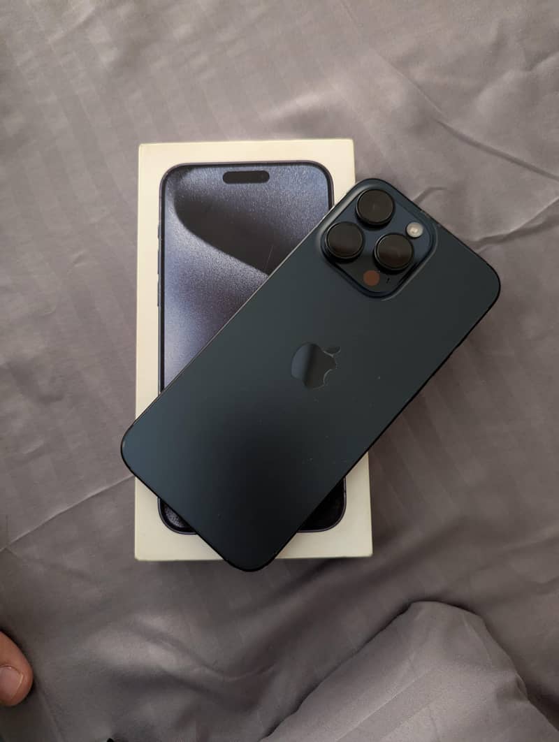 Apple iPhone 15 Pro Max 3