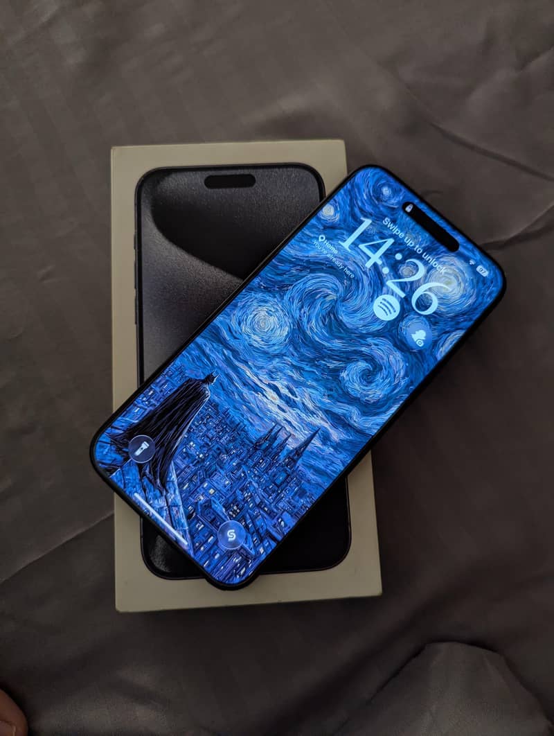 Apple iPhone 15 Pro Max 4