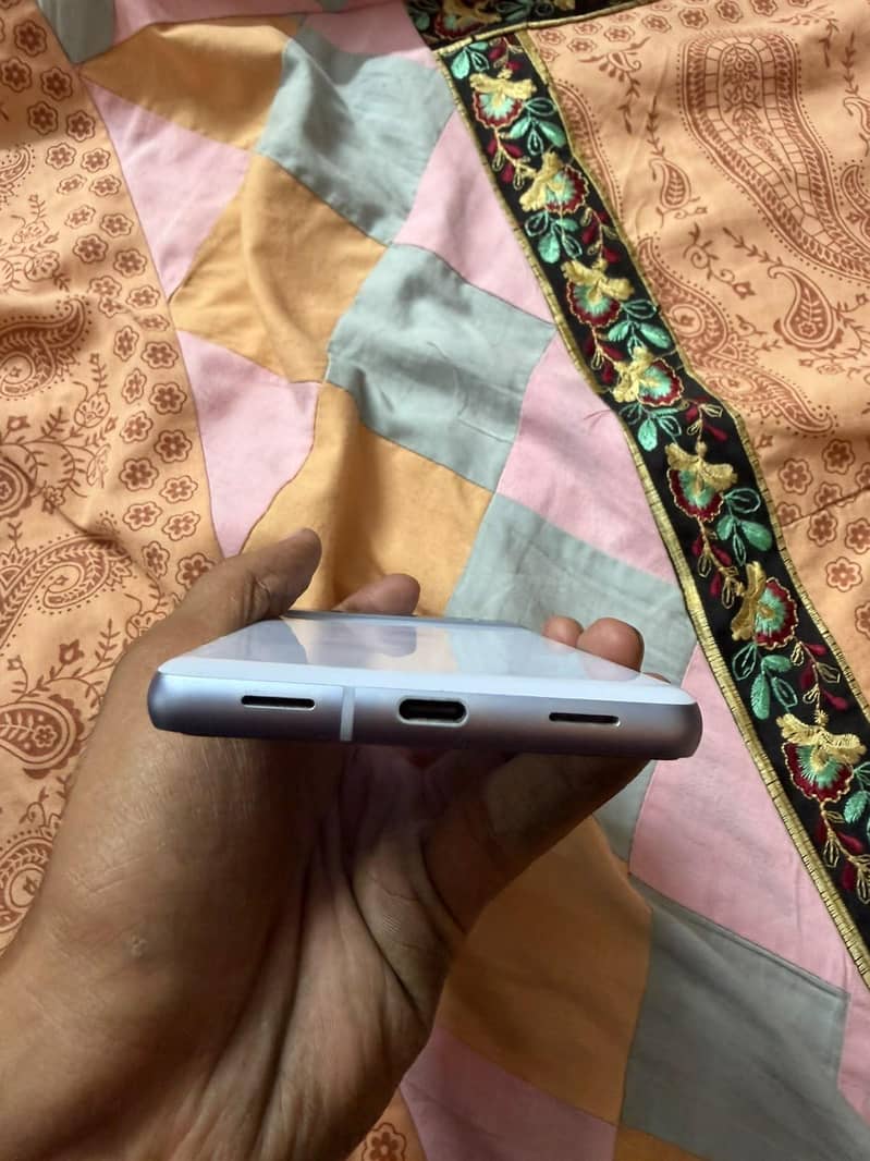Google Pixel 7a 3