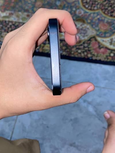 Apple iPhone 16e