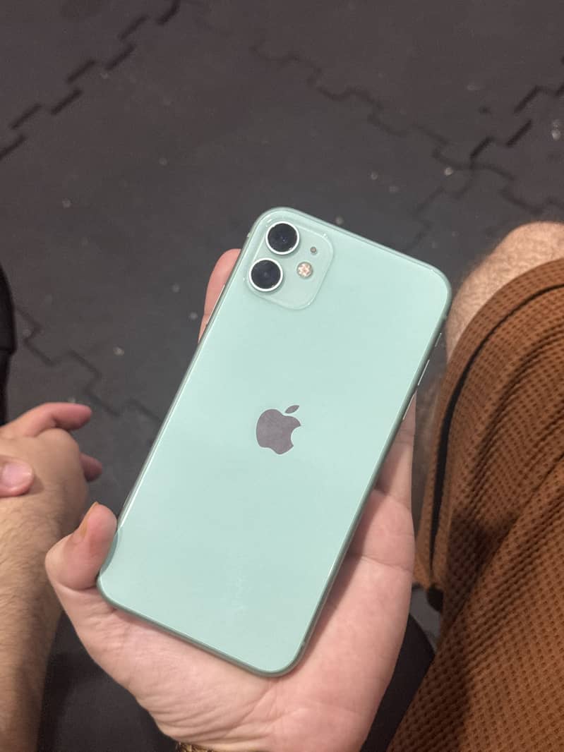 Apple iPhone 11 0