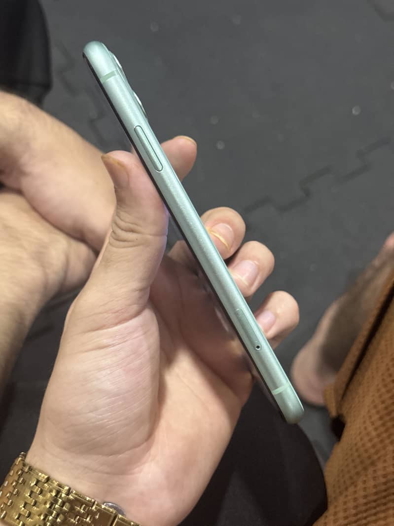 Apple iPhone 11 2