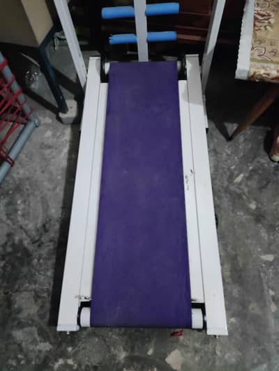 Manual Treadmill with heavy duty roller new condition
