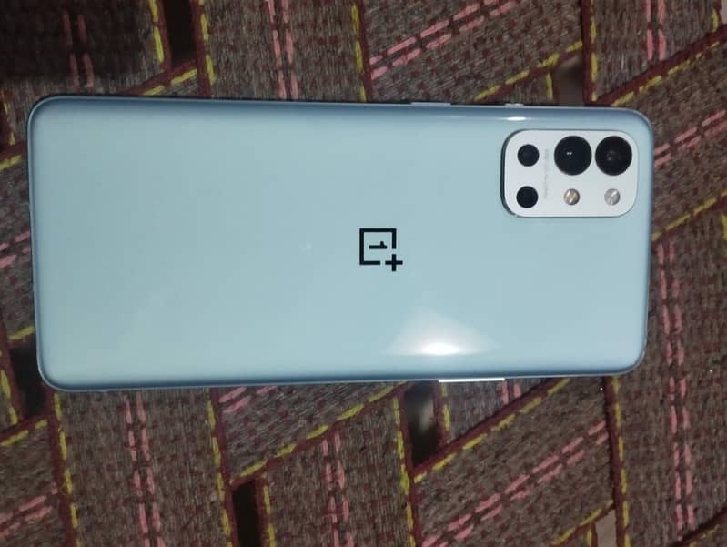 One Plus 9R 0