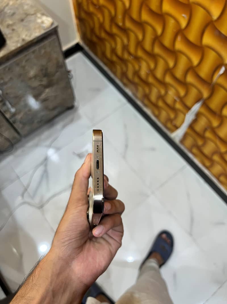 Apple iPhone 14 Pro 3