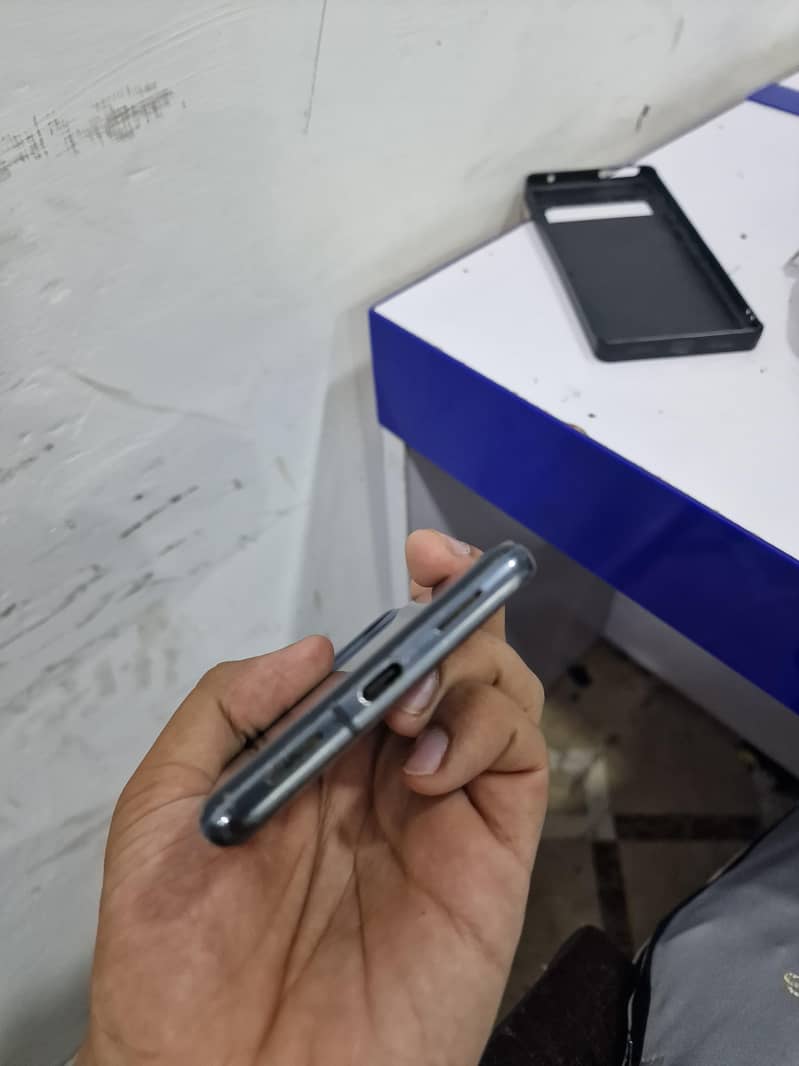 Google Pixel 7 Pro 4