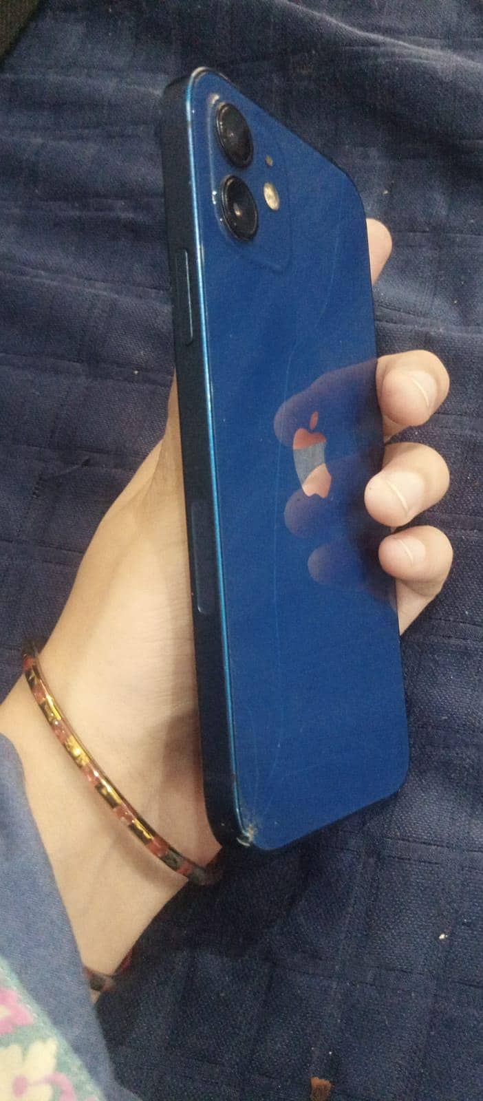 Apple iPhone 12 4