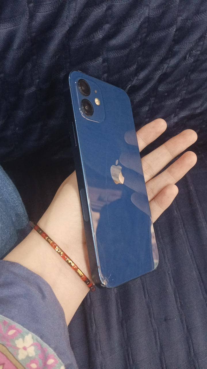 Apple iPhone 12 6