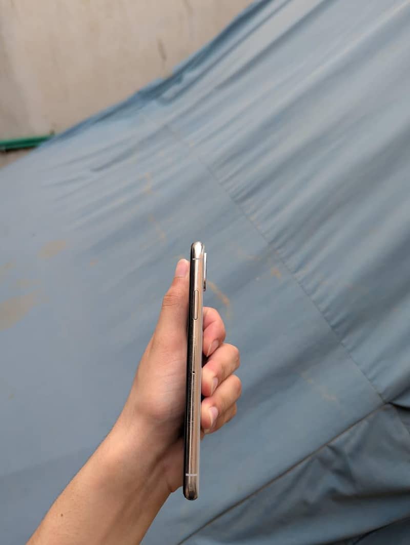 Apple iPhone XS 2