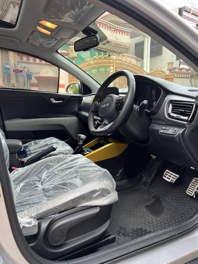 KIA STONIC 2025