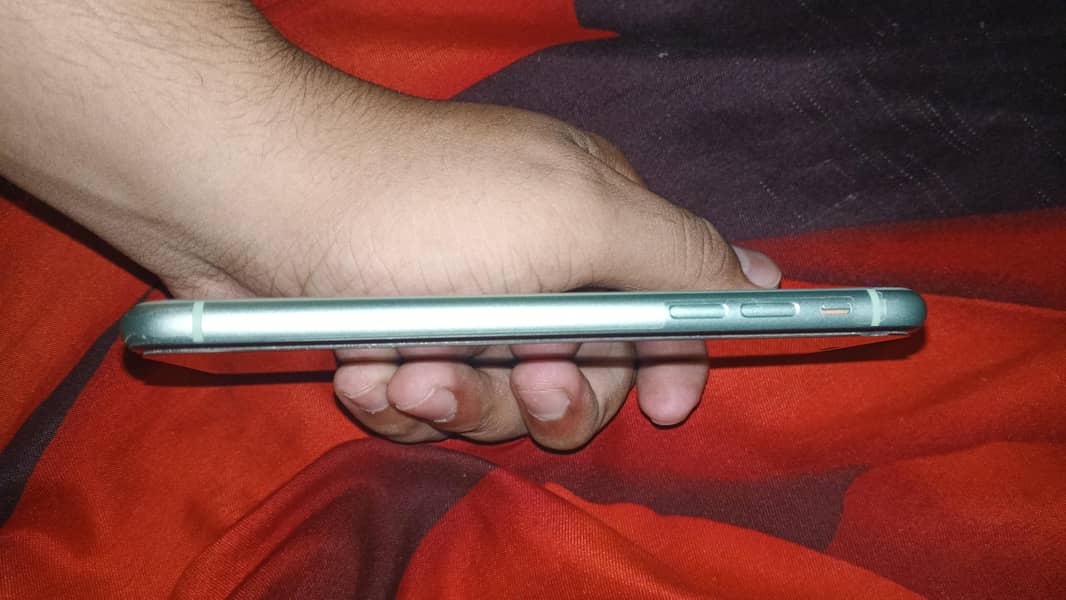 Apple iPhone 11 1