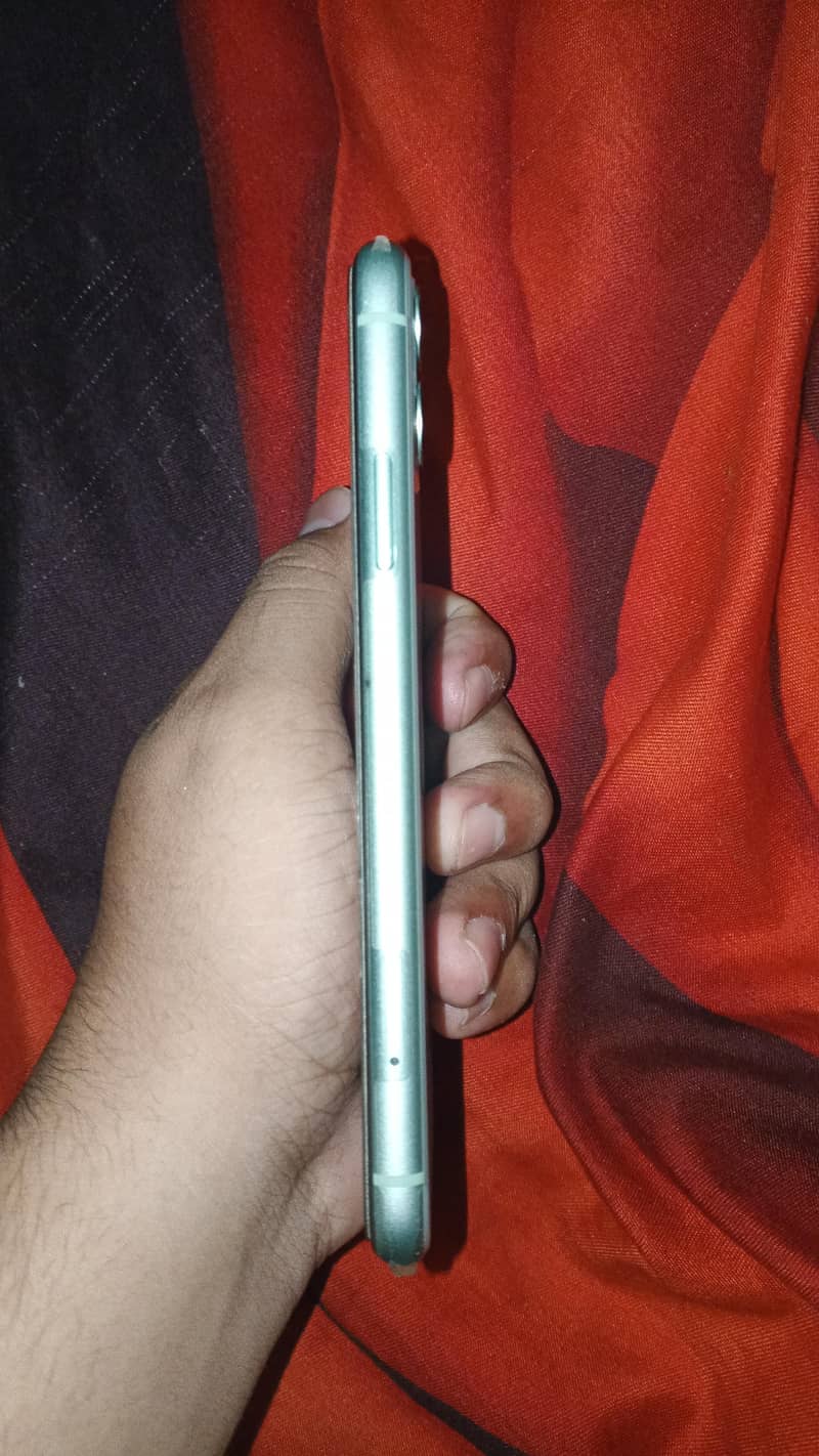 Apple iPhone 11 2