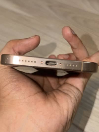 Apple iPhone 16 Pro Max health 92