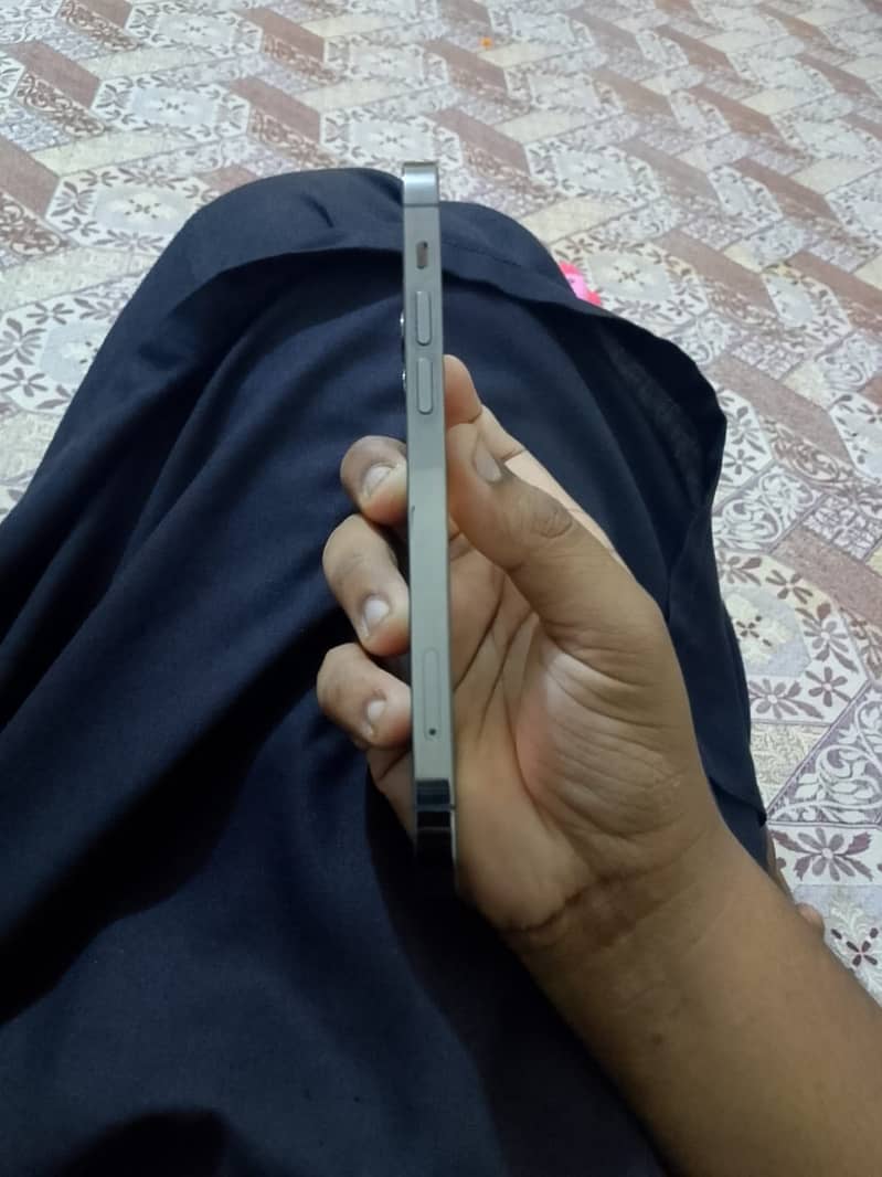 Iphone 12pro 1