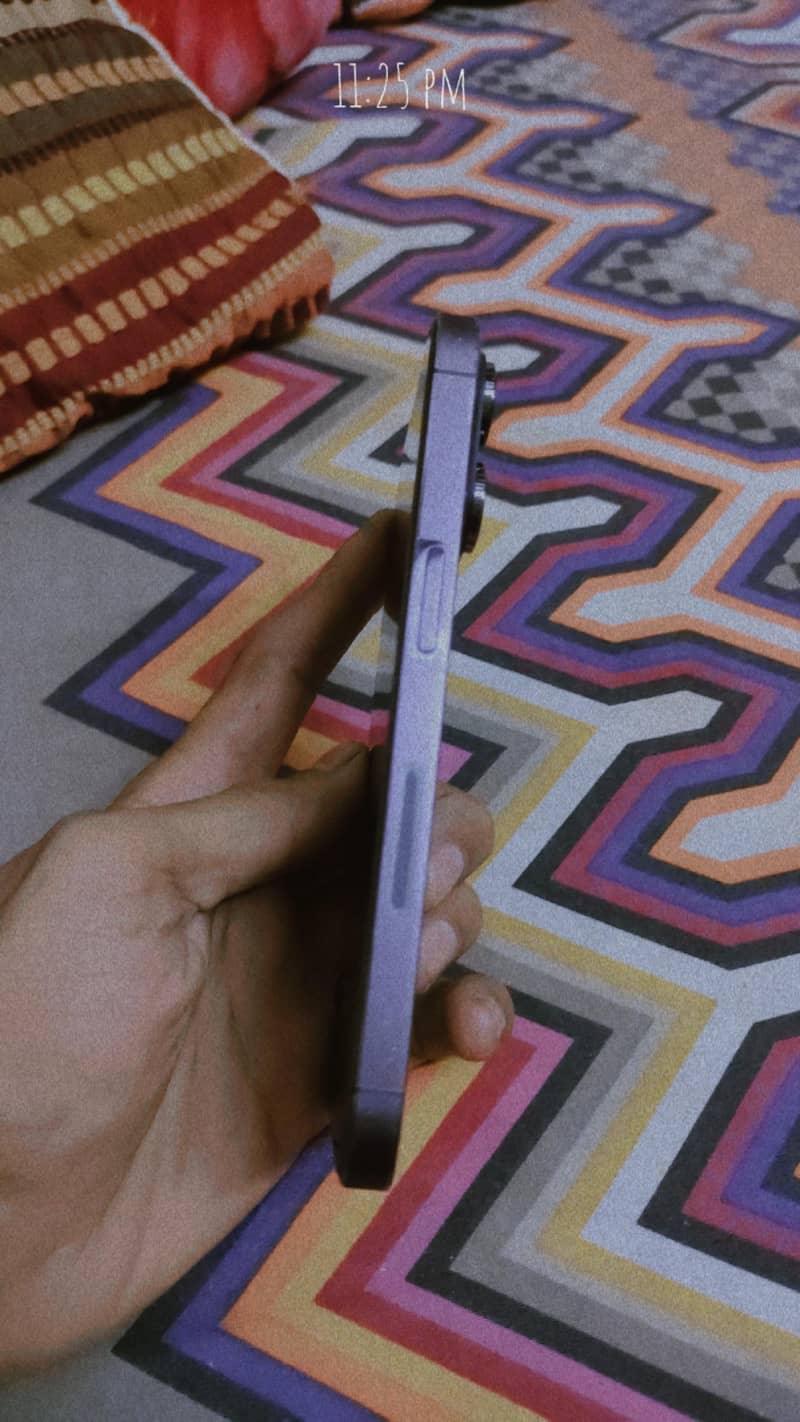 Apple iPhone 14 Pro 2