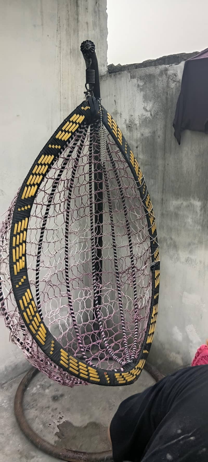 egg shape jhula 0