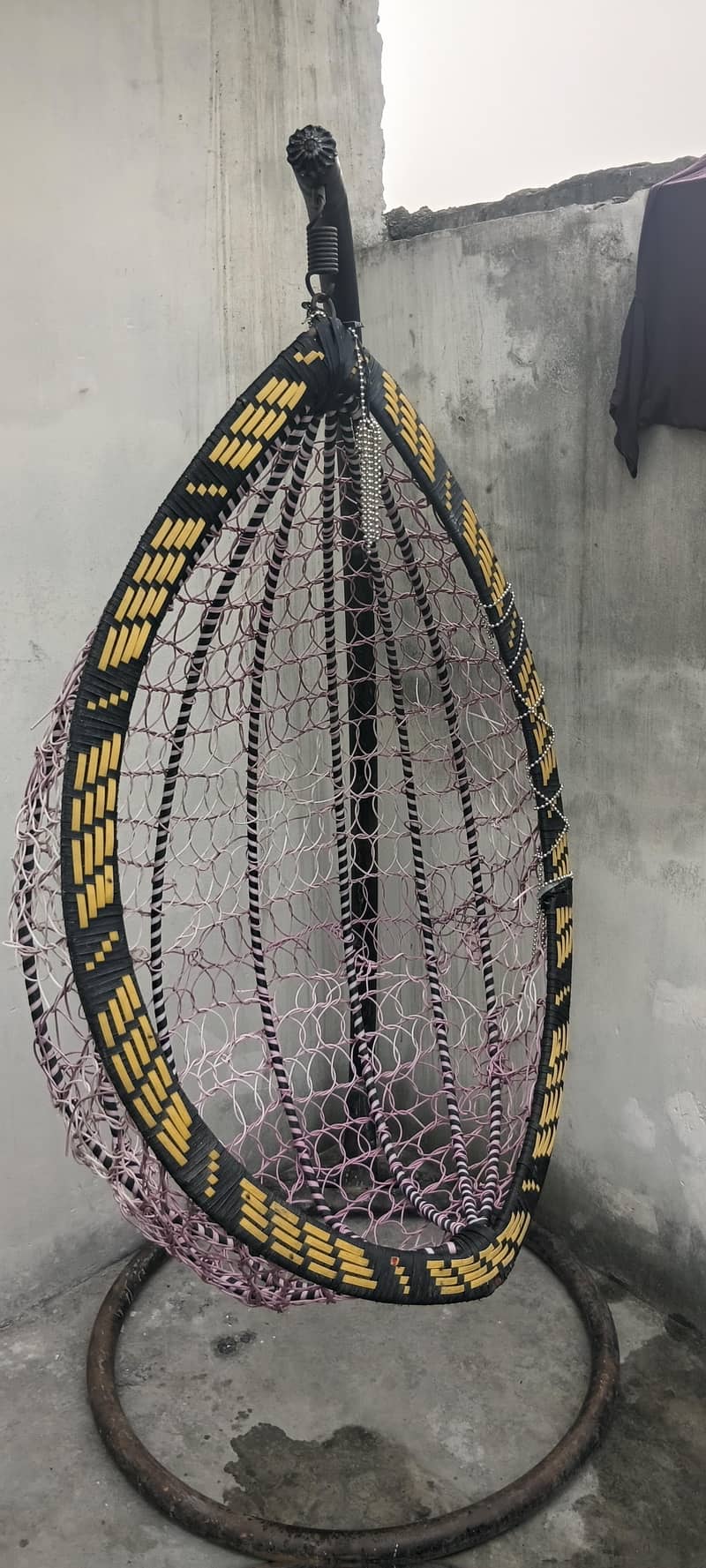 egg shape jhula 1