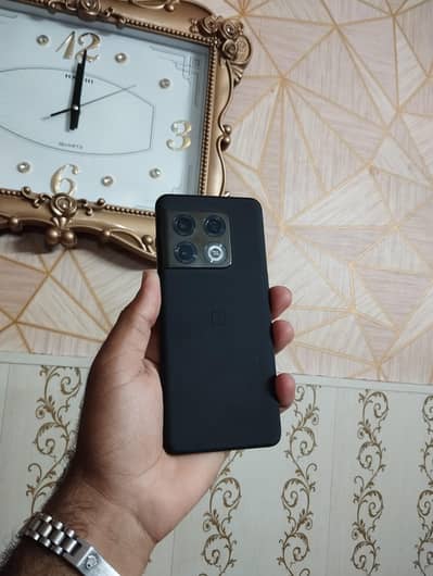 One Plus 10 Pro