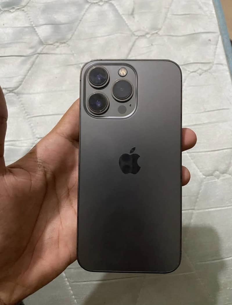 Apple iPhone 13 Pro 4