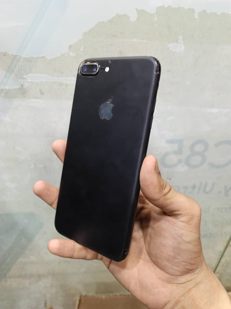 Apple iPhone 7 Plus 0