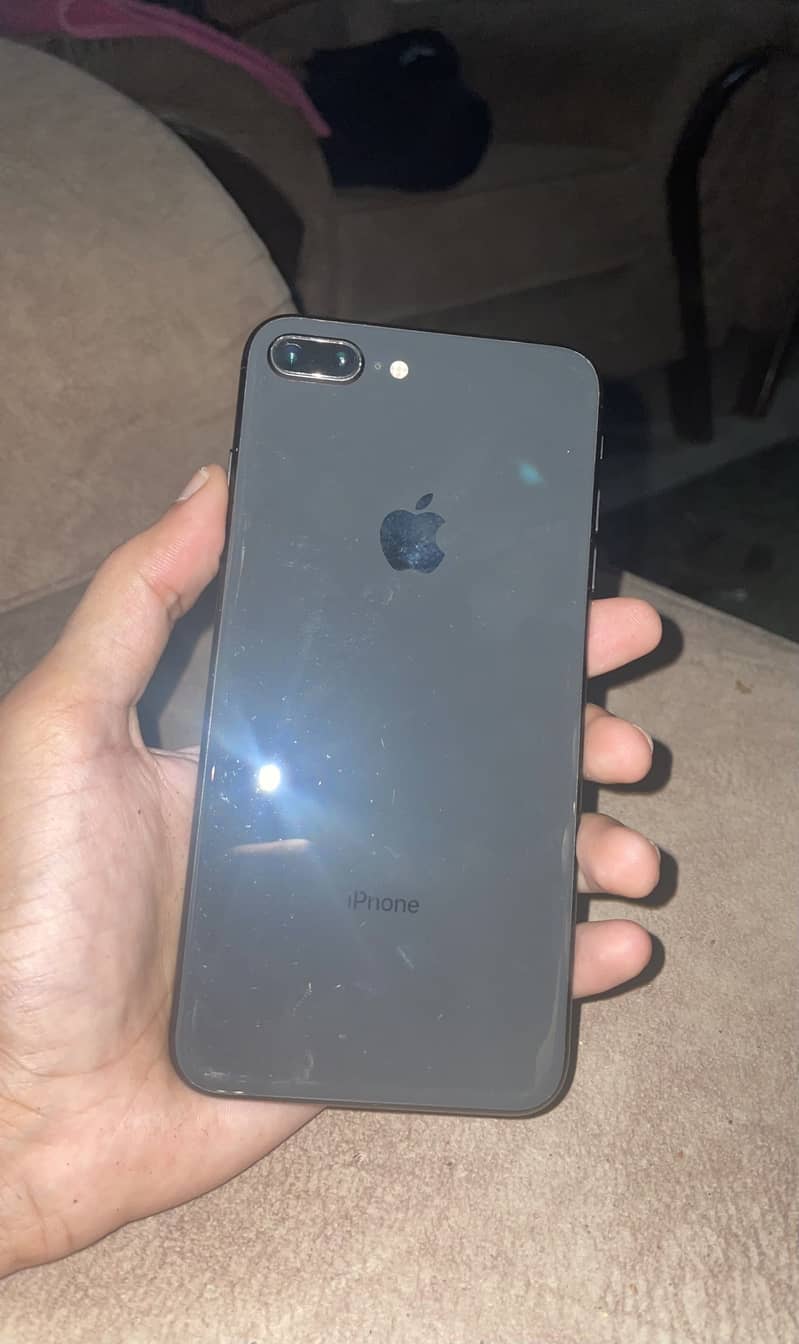 iPhone 8 Plus (Read Description) 1