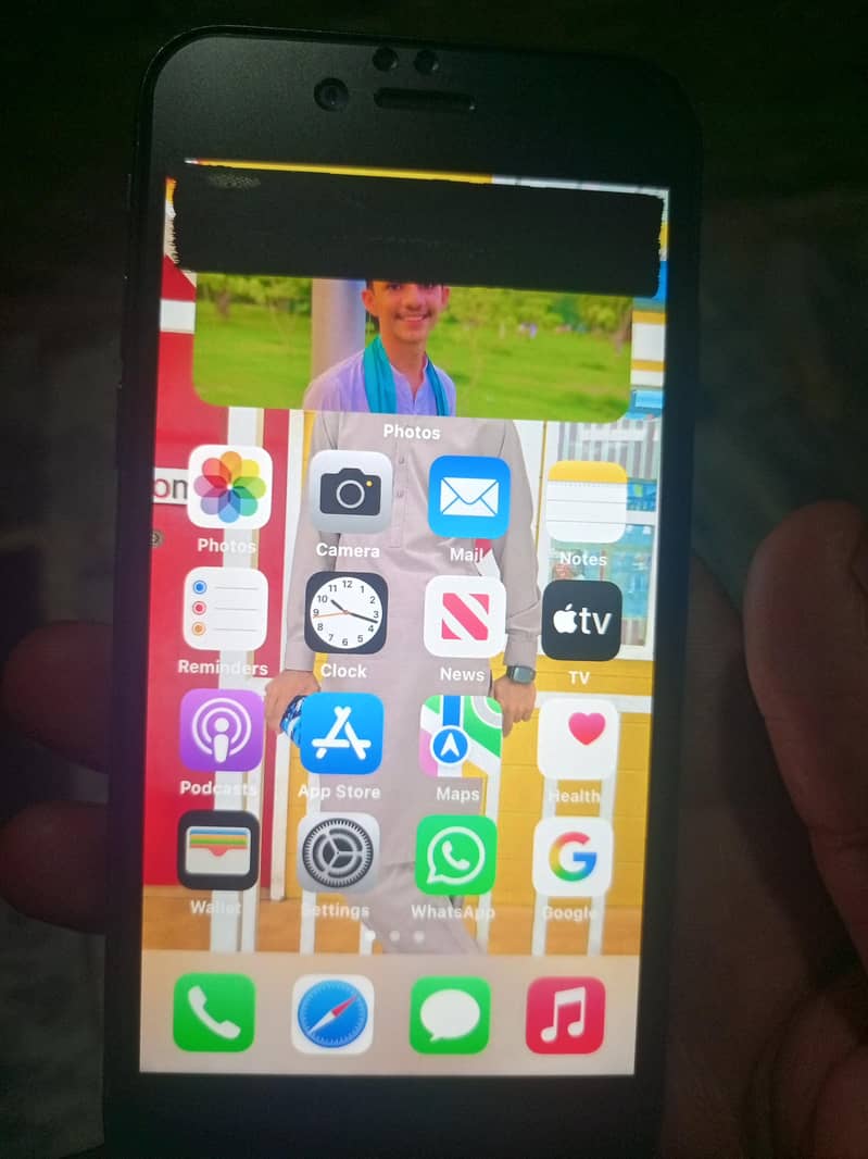 Apple iPhone 7 2
