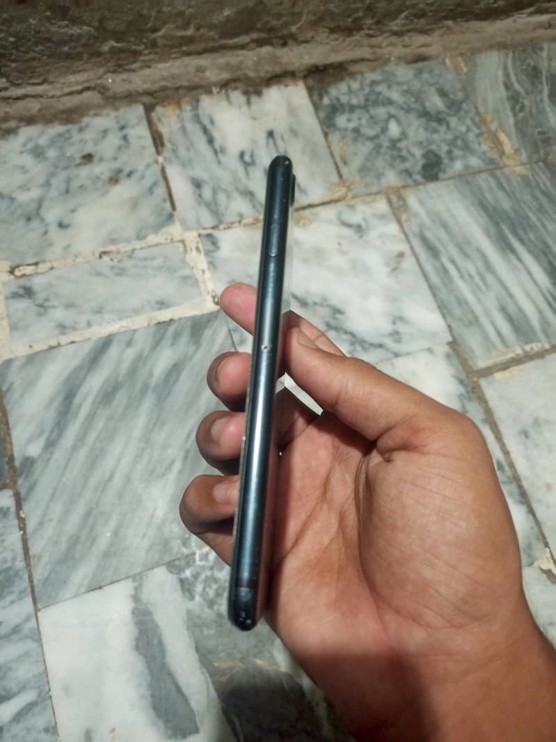 Apple iPhone 7 5