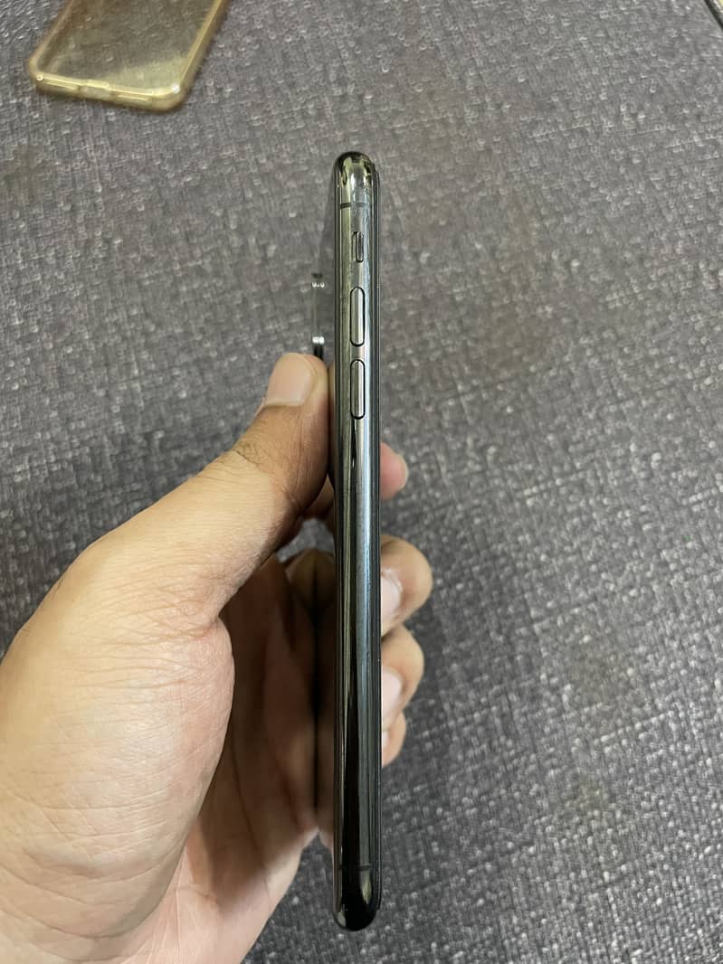 Apple iPhone X 1