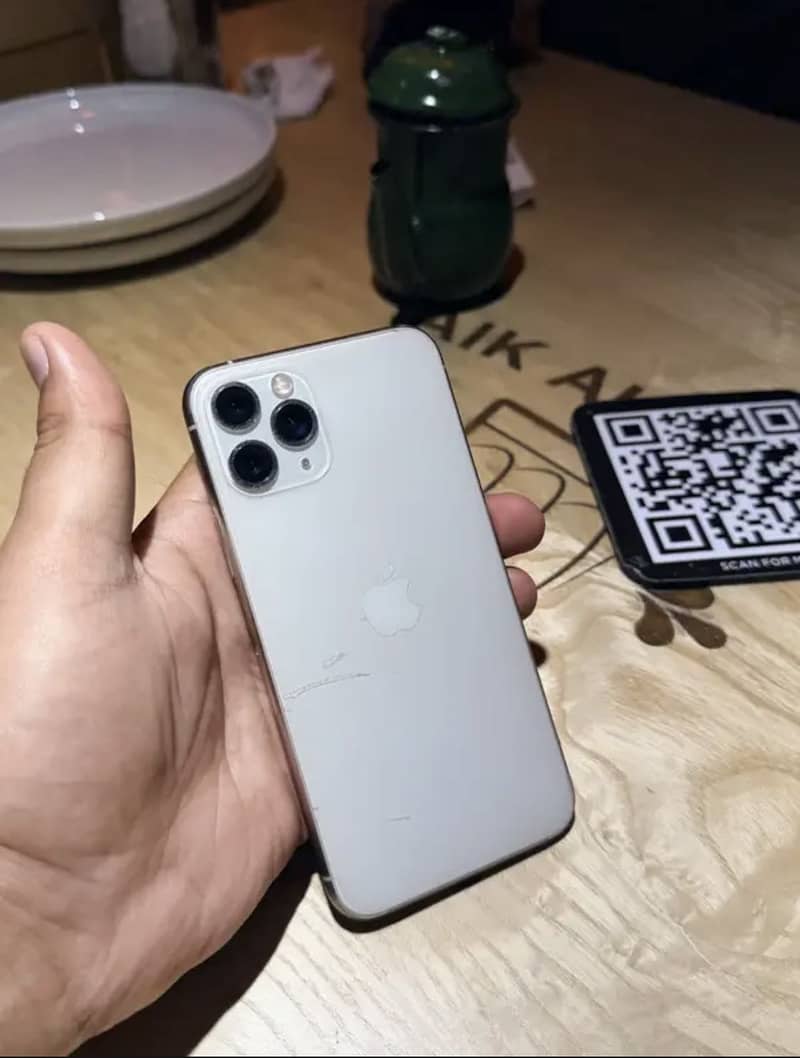 Apple iPhone 11 Pro 0