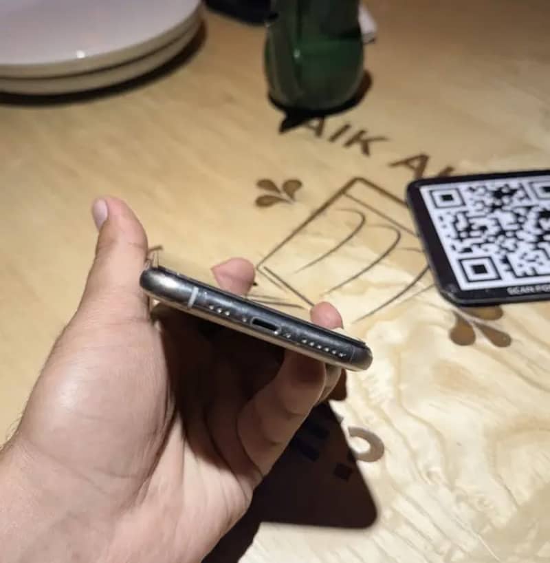 Apple iPhone 11 Pro 1