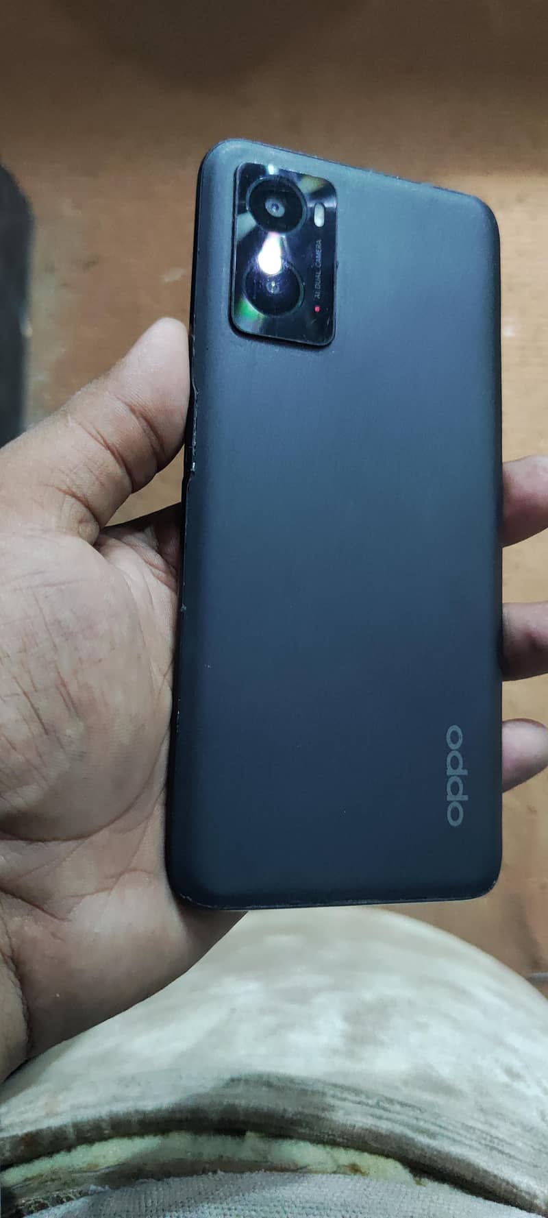 OPPO A76 1