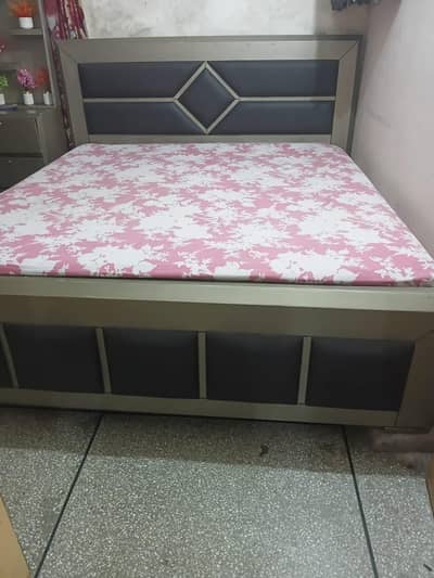 urgent sale Karna hy
