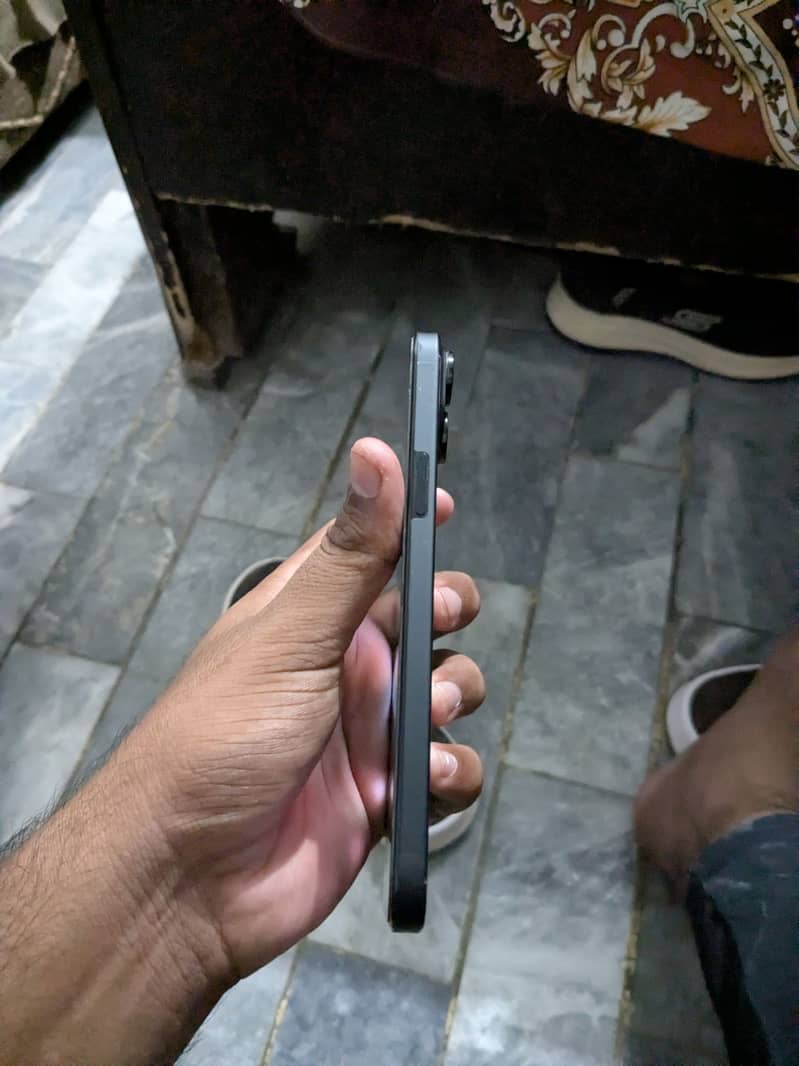 Apple iPhone 15 plus 2