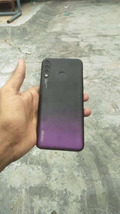 Tecno Spark 4