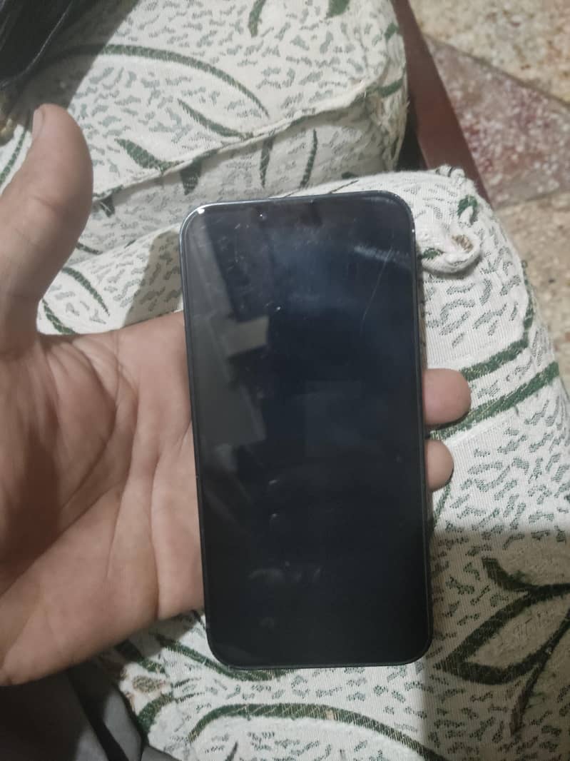 Apple iPhone 13 1