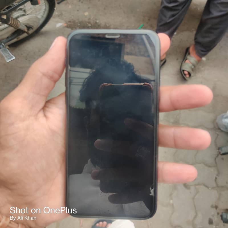 Apple iPhone 11 Pro 1