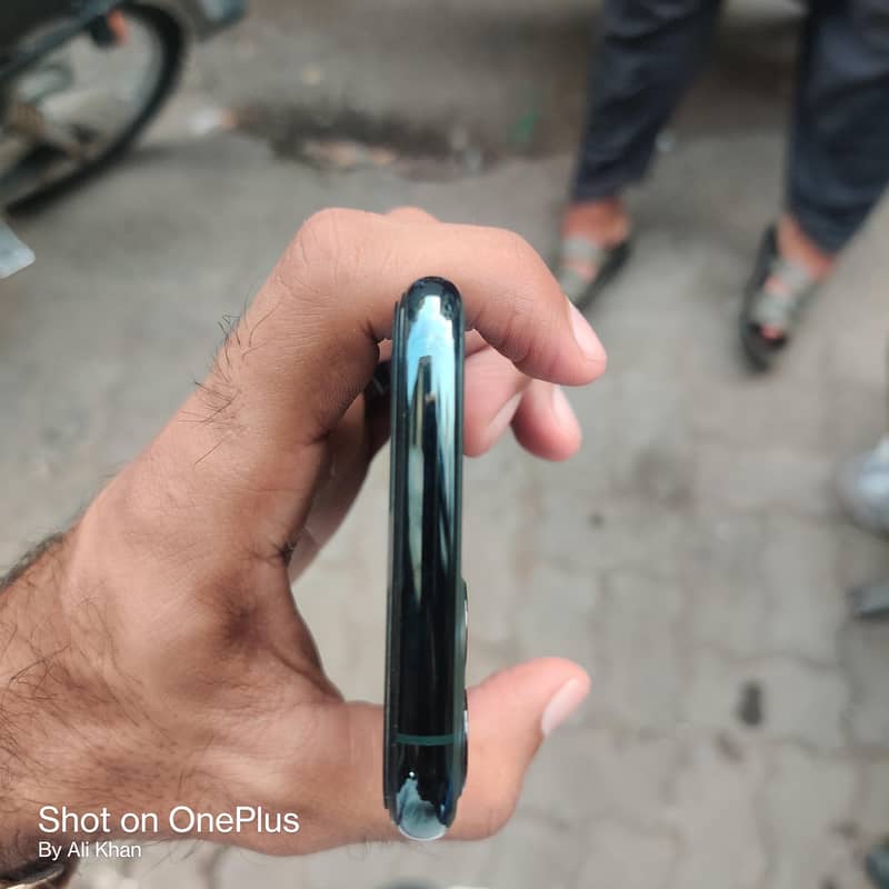 Apple iPhone 11 Pro 3