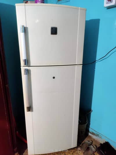 dawlance refrigerator